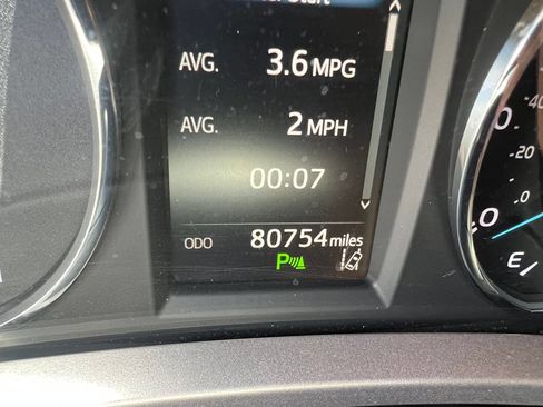 Used 2018 Toyota RAV4 XLE w/ Convenience Package AWD/4WD image 17