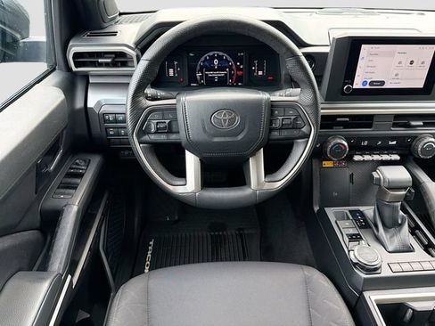 Used 2024 Toyota Tacoma SR5 AWD/4WD image 22