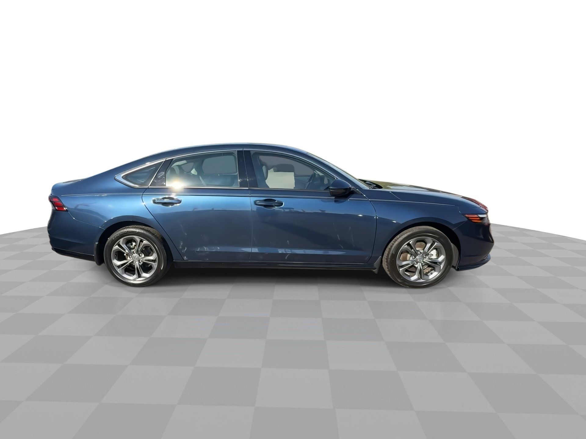 Used 2024 Honda Accord EX-L image 9