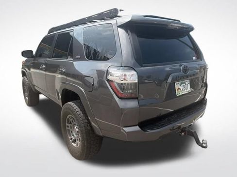 Used 2019 Toyota 4Runner SR5 AWD/4WD image 7
