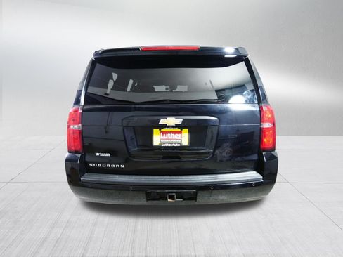 Used 2016 Chevrolet Suburban LT w/ Luxury Package AWD/4WD image 6