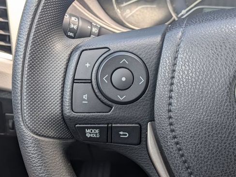 Used 2015 Toyota Corolla LE FWD image 25