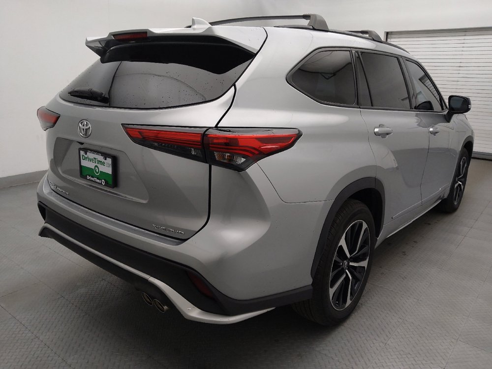Used 2021 Toyota Highlander XSE AWD/4WD image 9