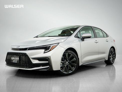 Used 2025 Toyota Corolla SE FWD image 1