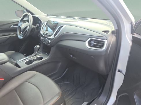 Used 2020 Chevrolet Equinox Premier AWD/4WD image 32