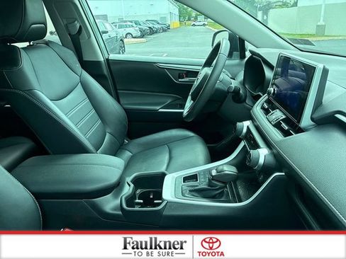 Used 2023 Toyota RAV4 XLE Premium AWD/4WD image 18