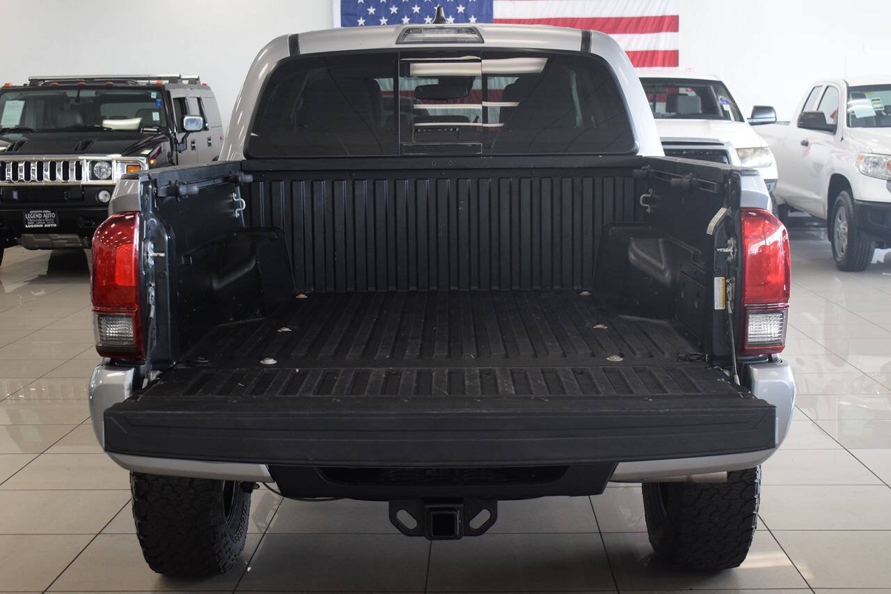 Used 2021 Toyota Tacoma SR5 w/ Technology Package AWD/4WD image 15