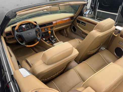 Used 1996 Jaguar XJS 4.0 Convertible RWD image 30