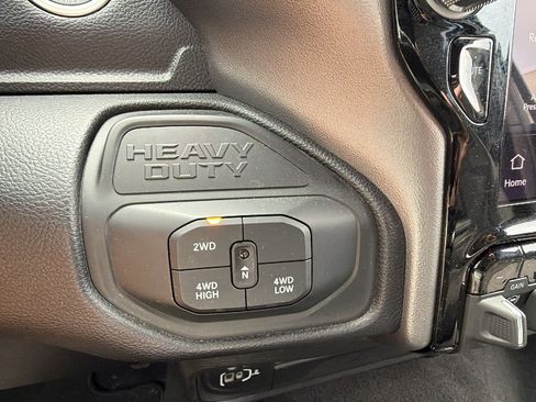 Used 2025 RAM 2500 Big Horn AWD/4WD image 30