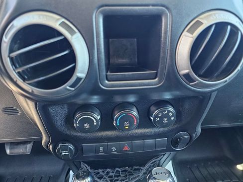 Used 2016 Jeep Wrangler Sport w/ Quick Order Package 24S AWD/4WD image 24