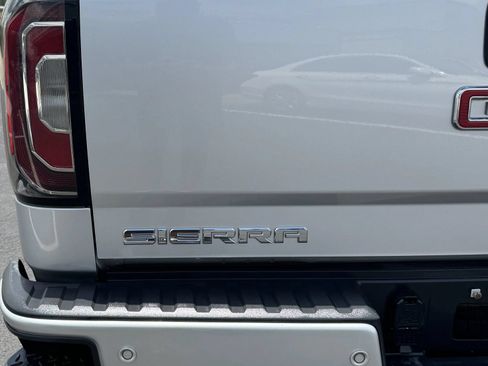 Used 2018 GMC Sierra 1500 Denali w/ Denali Ultimate Package AWD/4WD image 11