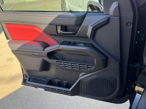 Used 2025 Toyota Tacoma TRD Pro image 28