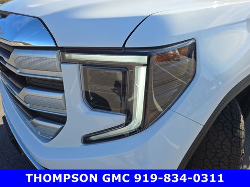 New 2024 GMC Sierra 1500 SLE w/ Max Trailering Package image 27