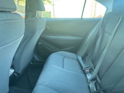 Used 2025 Toyota Corolla LE image 9