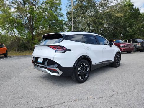 Used 2023 Kia Sportage SX image 3