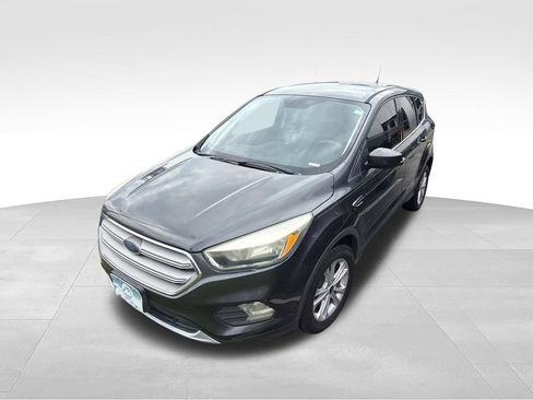 Used 2019 Ford Escape SE FWD image 3
