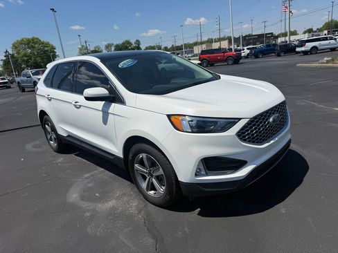 Used 2024 Ford Edge SEL w/ Convenience Package AWD/4WD image 3