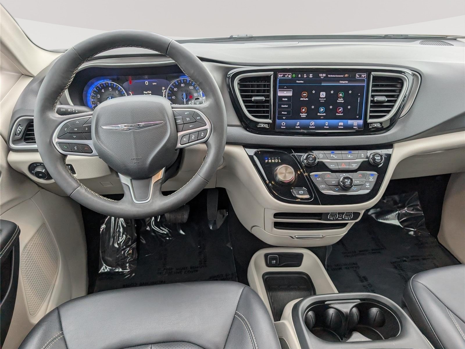Used 2024 Chrysler Pacifica Touring-L FWD image 18