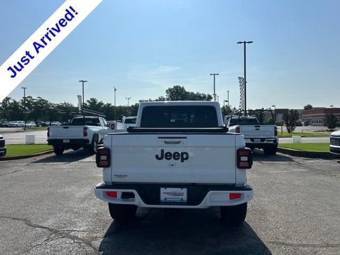 Used 2022 Jeep Gladiator Overland AWD/4WD image 4