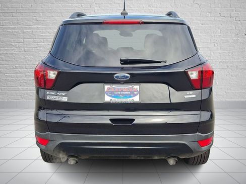 Used 2019 Ford Escape SE image 6