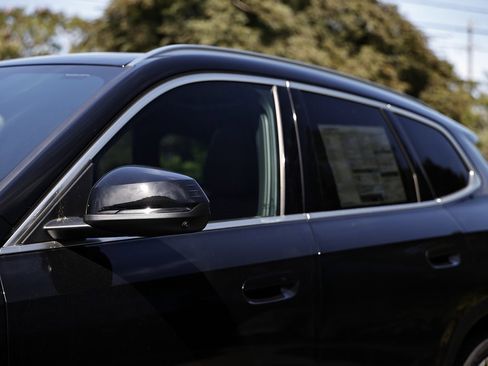 Used 2025 BMW X1 xDrive28i w/ Technology Package image 9