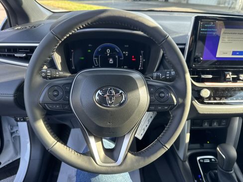 New 2025 Toyota Corolla Cross AWD Hybrid w/ Convenience Package image 17