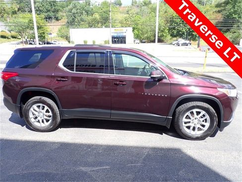 Used 2018 Chevrolet Traverse LT w/ LPO, Floor Liner Package image 8