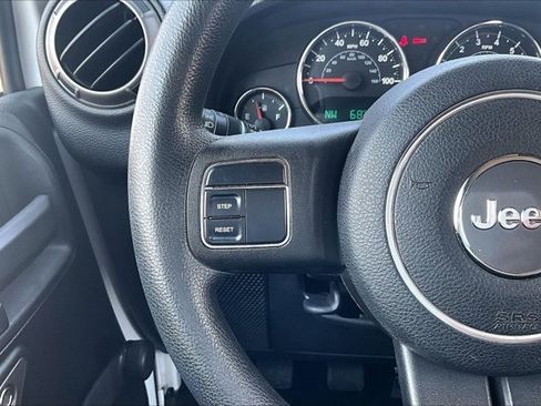 Used 2011 Jeep Wrangler Sport AWD/4WD image 11