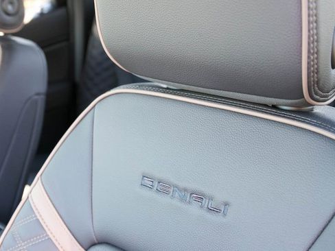 New 2026 GMC Canyon Denali image 12