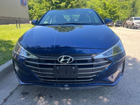 Used 2019 Hyundai Elantra SEL FWD image 2