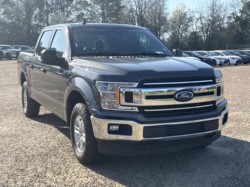 Used 2020 Ford F150 XLT image 1