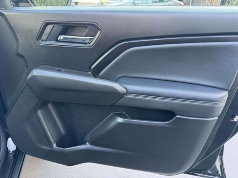 Used 2025 GMC Canyon Elevation w/ Convenience Package image 28