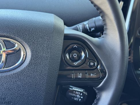 Used 2021 Toyota Prius Prime XLE image 29