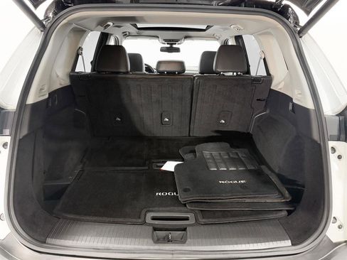 Used 2021 Nissan Rogue Platinum image 10