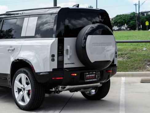 New 2026 Land Rover Defender 110 X AWD/4WD image 15