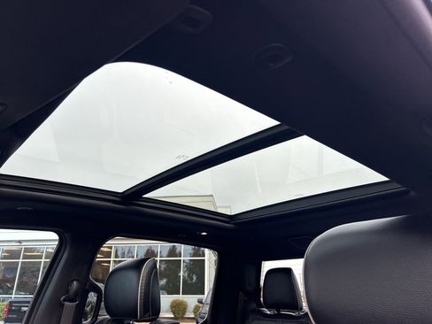 Certified 2022 RAM 1500 Limited w/ Body Color Bumper Group image 15