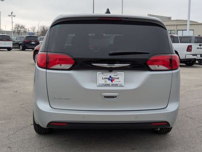 New 2026 Chrysler Voyager LX