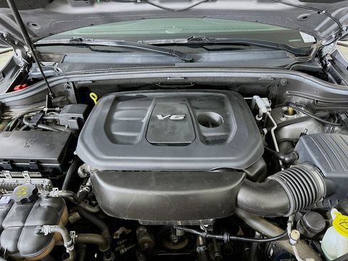 Used 2019 Jeep Grand Cherokee Overland image 35