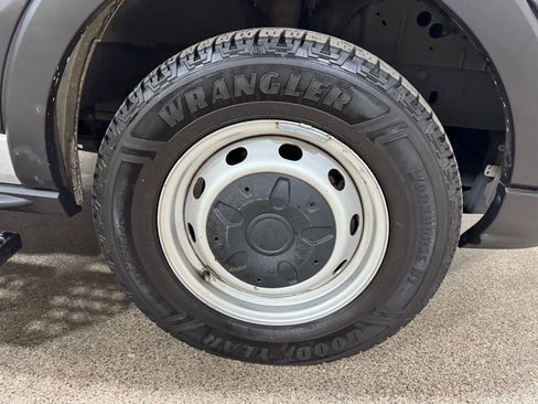 Used 2019 Ford Transit 350 XL image 46