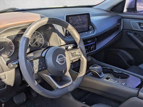 Used 2021 Nissan Rogue SL image 12