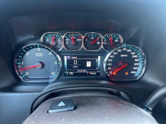Used 2018 Chevrolet Suburban LT w/ Luxury Package AWD/4WD image 38