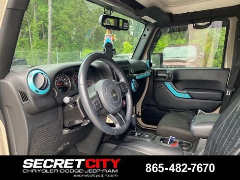Used 2018 Jeep Wrangler Unlimited Sport S AWD/4WD image 12