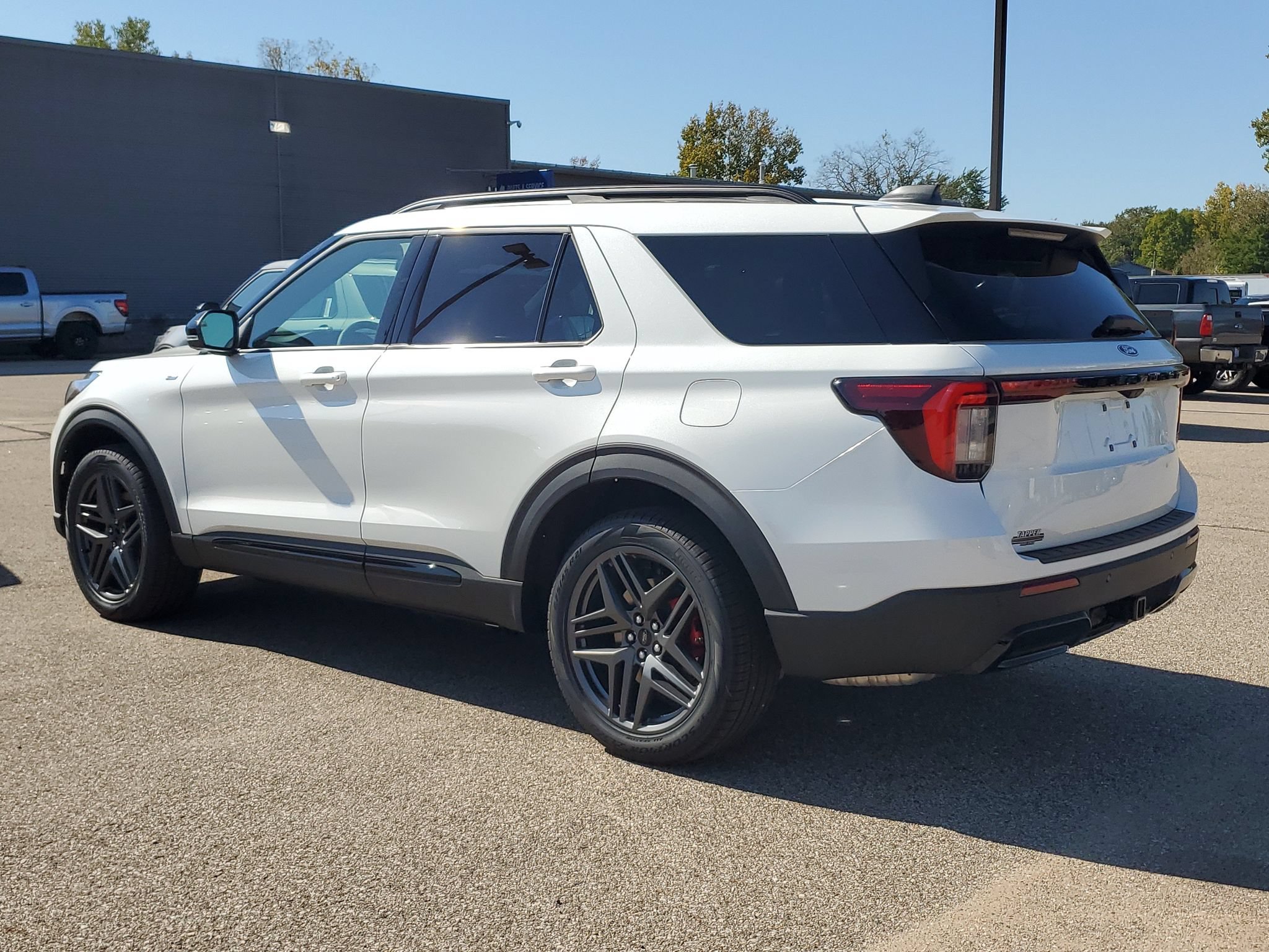New 2027 Ford Explorer ST-Line w/ Premium Package AWD/4WD image 5