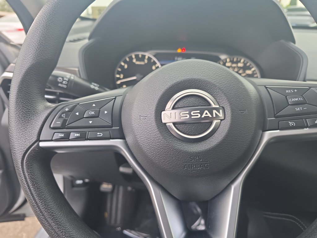 Used 2023 Nissan Altima 2.5 SV FWD image 13