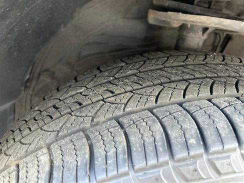 Used 2019 Toyota Highlander XLE image 19