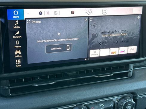 Used 2025 Jeep Wrangler Unlimited Rubicon image 18