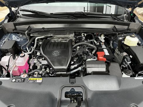 Used 2025 Toyota Grand Highlander AWD image 15