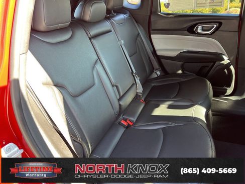 Used 2025 Jeep Compass Limited image 22