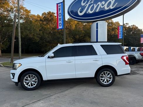 Used 2021 Ford Expedition XLT RWD image 3