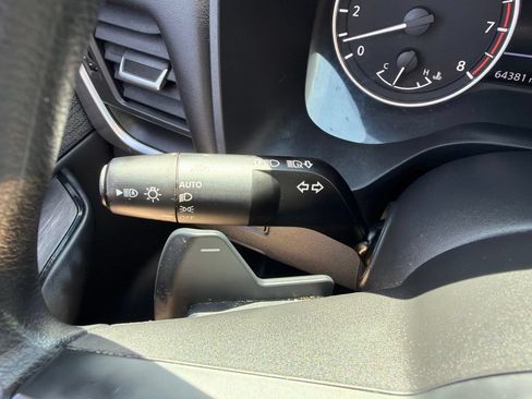 Used 2023 Nissan Rogue S AWD/4WD image 28